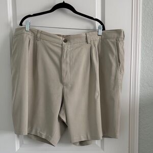 Tommy Bahama Men's Beige Flat Front 90% Silk Shorts